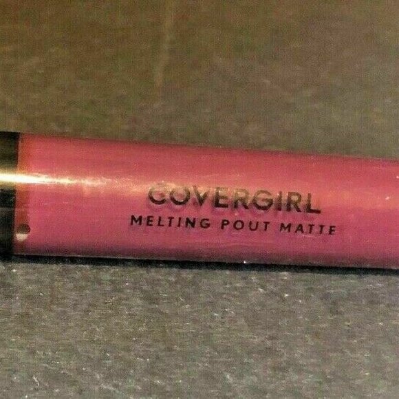 COVERGIRL Other - 🌵3/$20🌵 COVERGIRL Melting Pout Liquid Lipstick